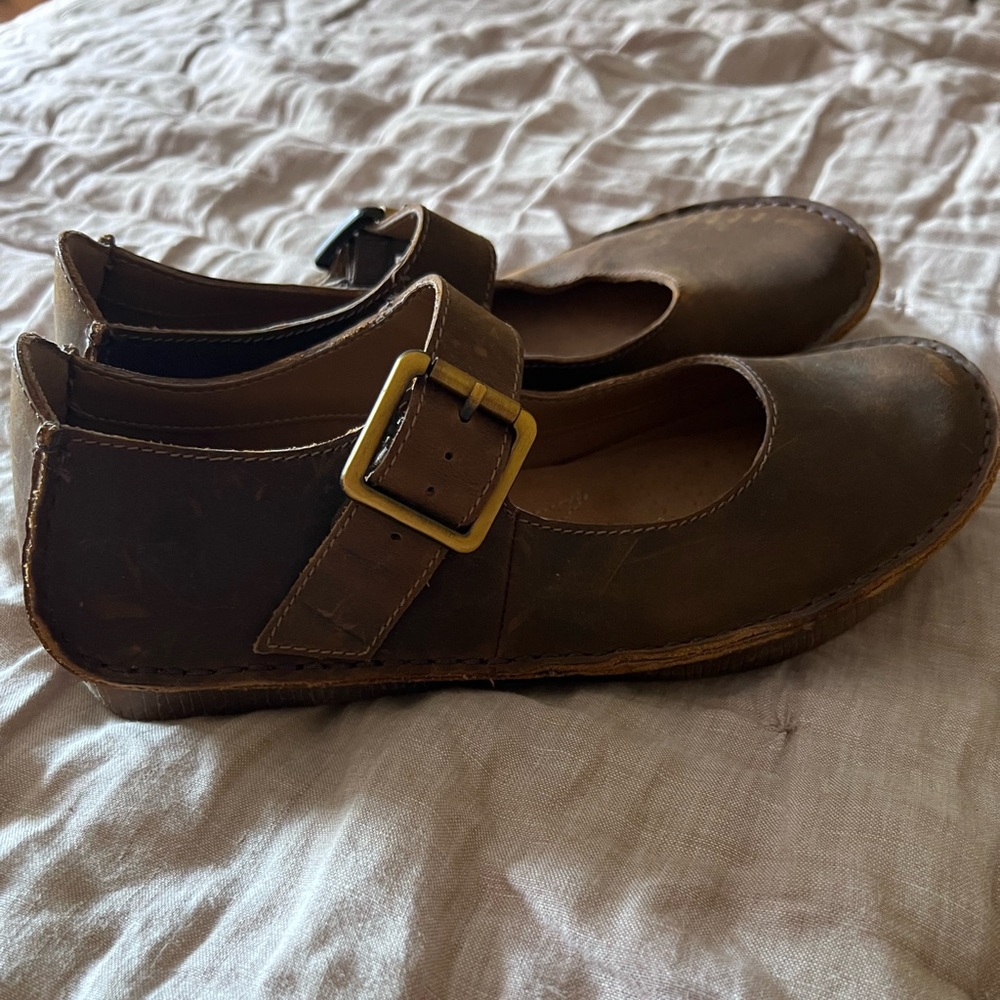 Clarks Brown Mary Jane Shoes with Buckle